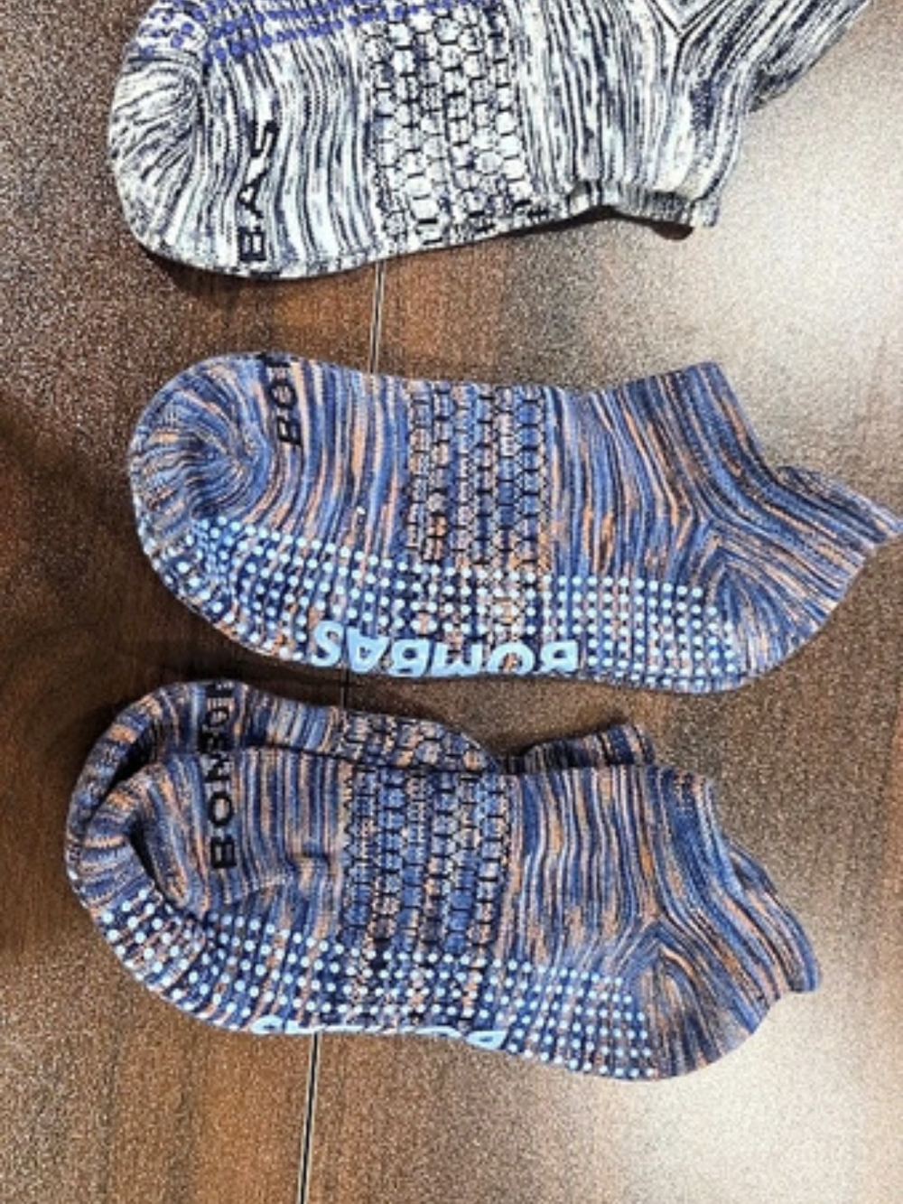Bombas Women's Gripper Socks. 3 Pair Blue & Gray